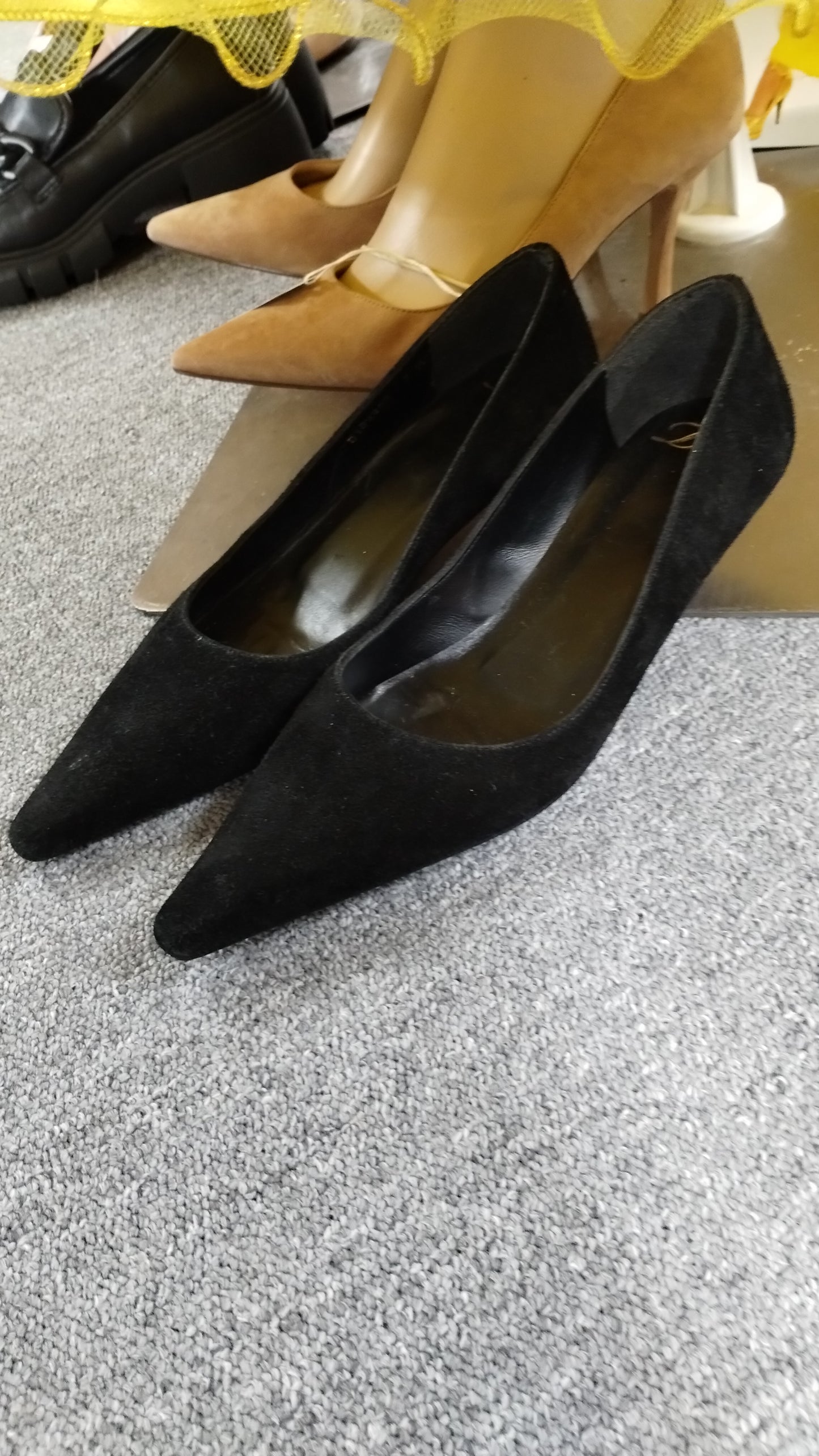 Black Kitten Heel (7)