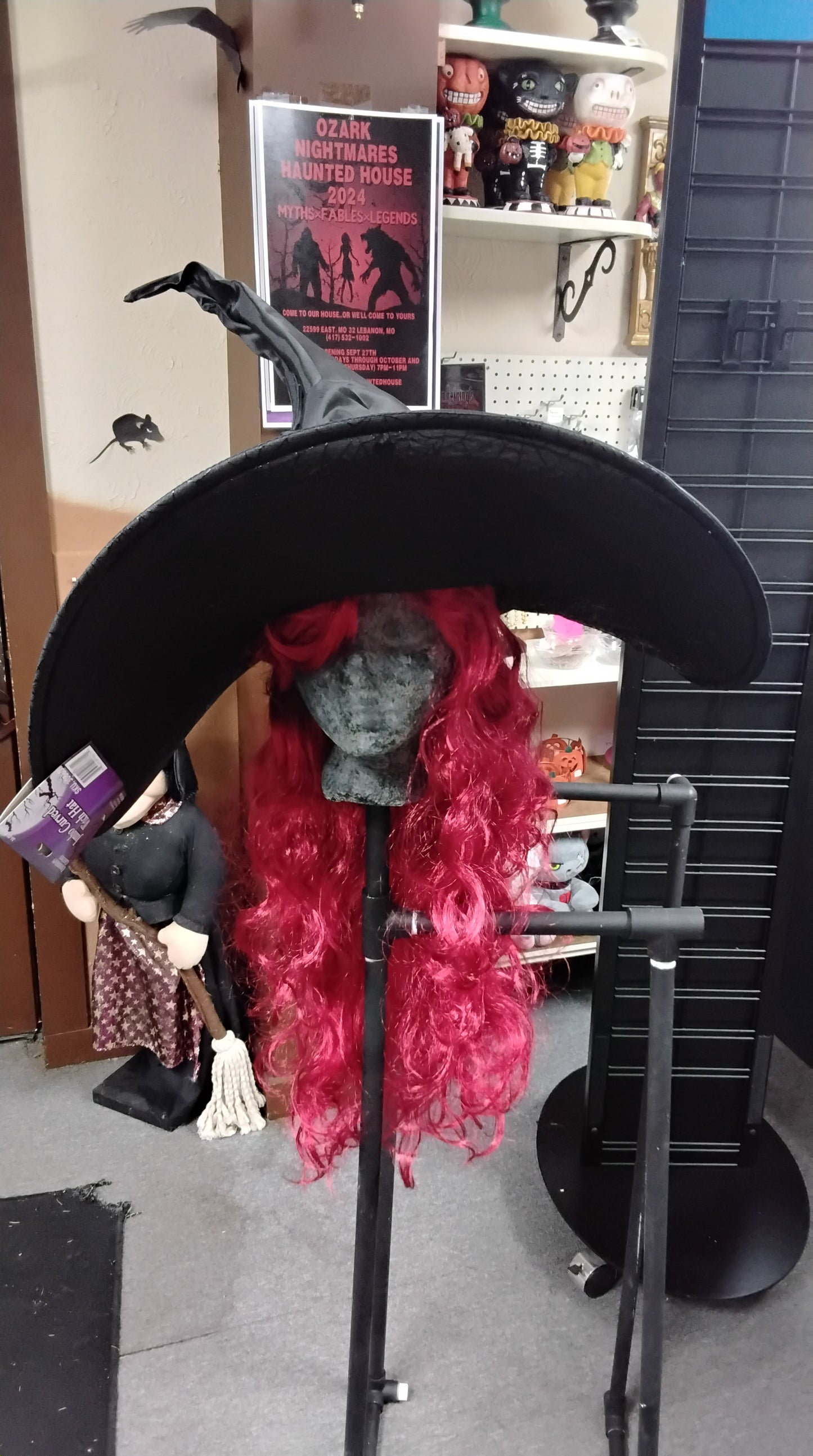 Jumbo Curved Witch Hat
