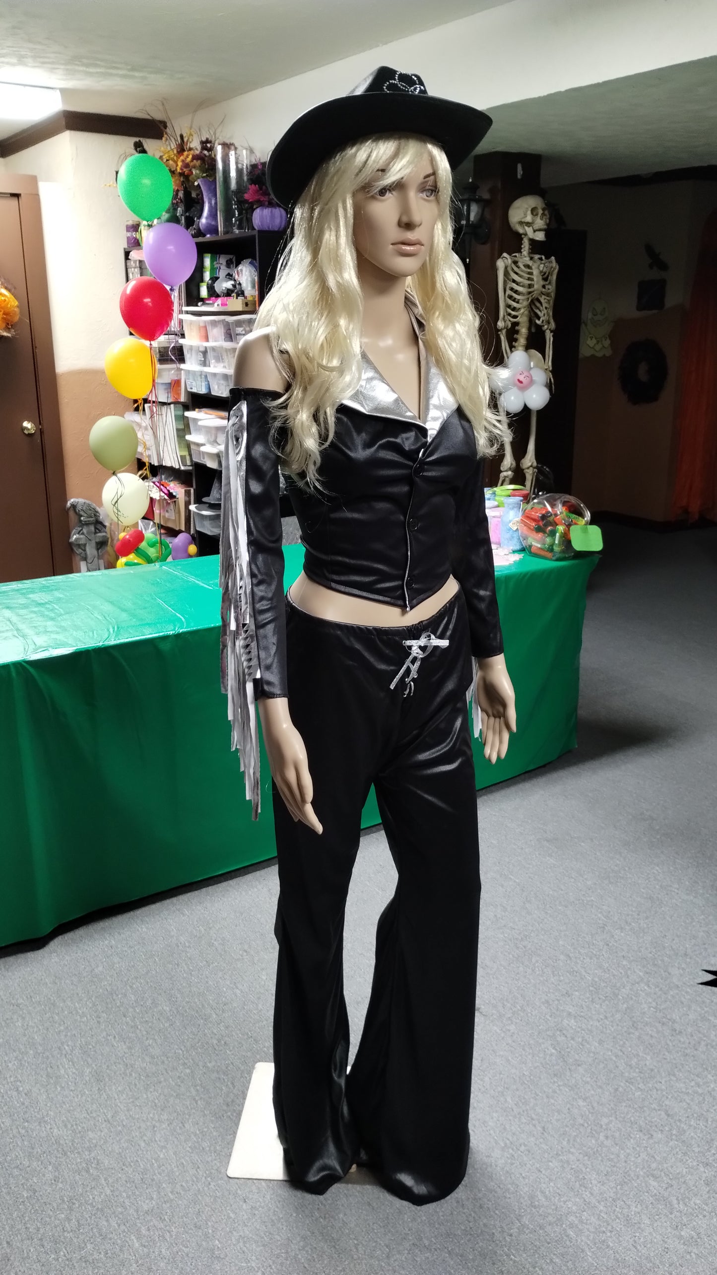 Midnight Cowgirl - S