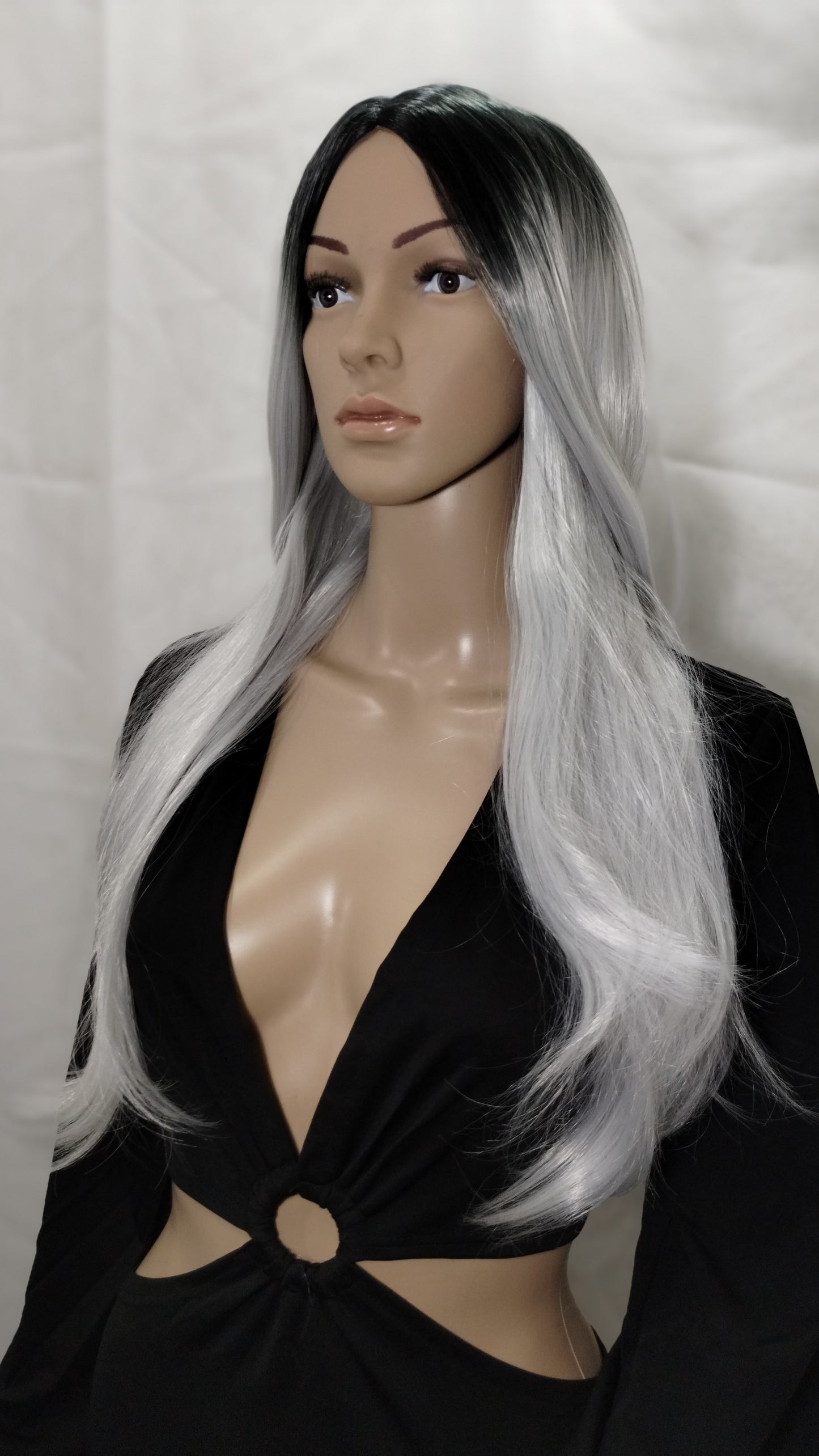 Deluxe Silver and Black Ombré Wig